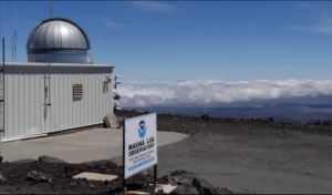 Lee más sobre el artículo El conocido Observatorio de Hawái que mide las concentraciones de fondo del CO2 global se cierra después de la erupción del volcán Mauna Loa